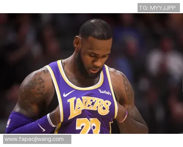 足球明星的魅力与成就探讨及其对年轻人的影响分析 足球明星的魅力与成就探讨及其对年轻人的影响分析