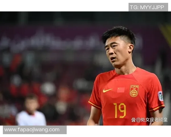 中国后卫足球明星绰号揭秘：他们背后的故事与传奇时刻